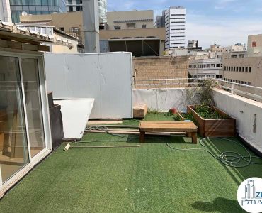 מרפסת של משרד להשכרה במתחם רוטשילד תל אביב