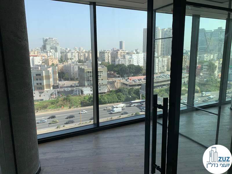 כניסה לחדר של משרד להשכרה במגדל רסיטל תל אביב