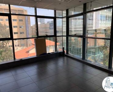 חדר פינתי של משרד להשכרה בשדרות רוטשילד תל אביב