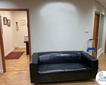 פינת המתנה של משרד להשכרה בבית שאפ הבורסה רמת גן