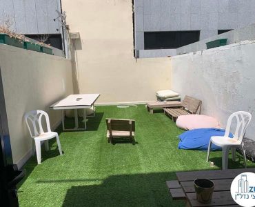 מרפסת של משרד להשכרה בנחלת יצחק תל אביב