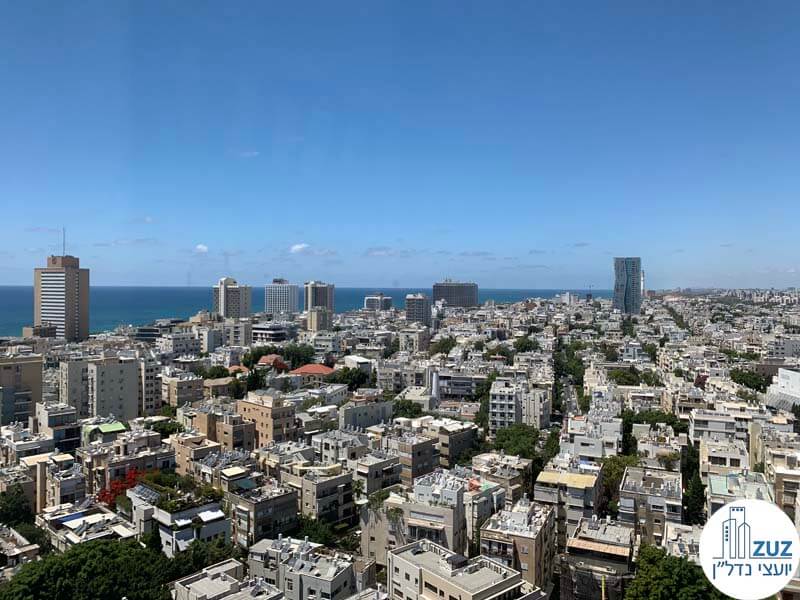 נוף לים מחלון של משרד להשכרה בבית כלל תל אביב