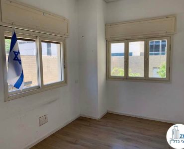חדר פינתי של משרד להשכרה בשדרות רוטשילד תל אביב