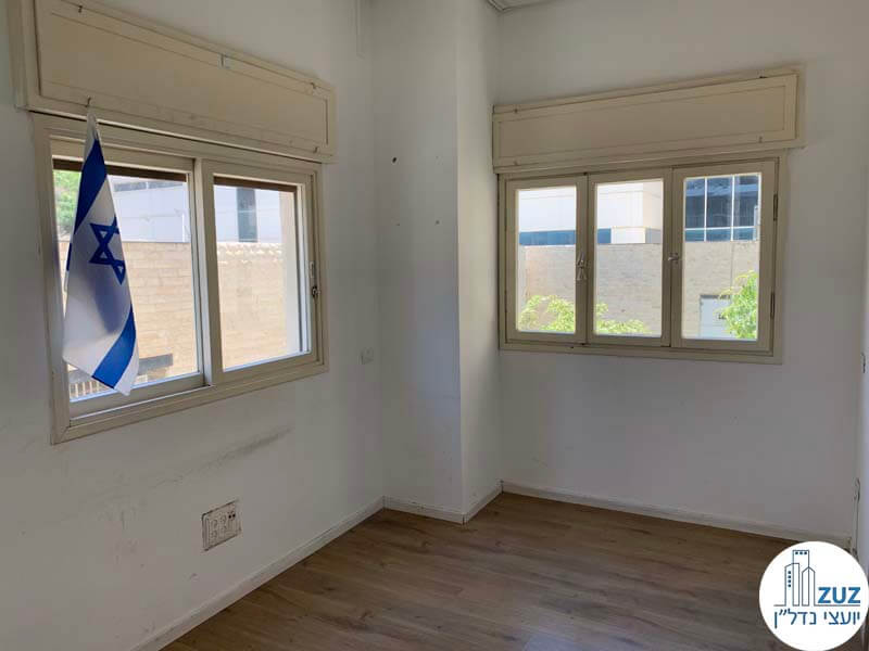 חדר פינתי של משרד להשכרה בשדרות רוטשילד תל אביב