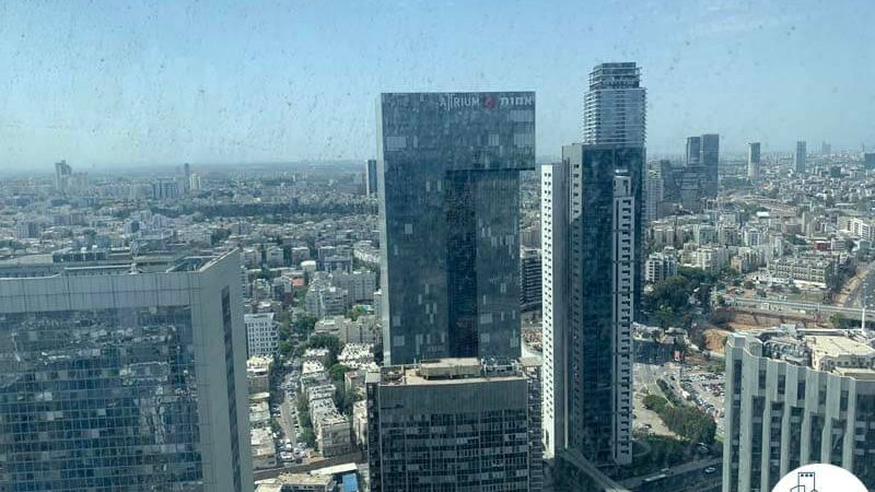 נוף מחלון של משרד להשכרה במגדל ספיר רמת גן