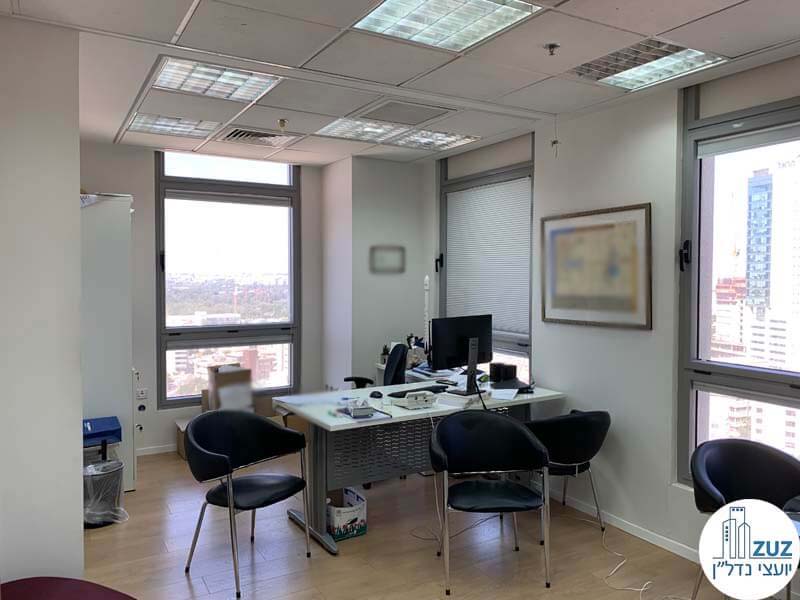 חדר של משרד להשכרה במגדל גיבור ספורט מתחם הבורסה רמת גן