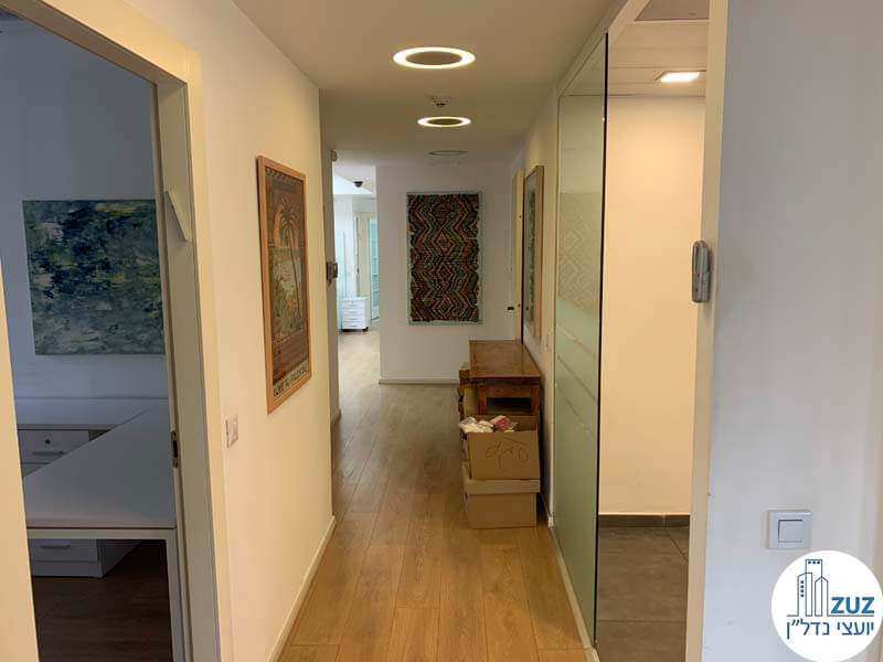 מסדרון של משרד להשכרה בשכונת מונטיפיורי תל אביב