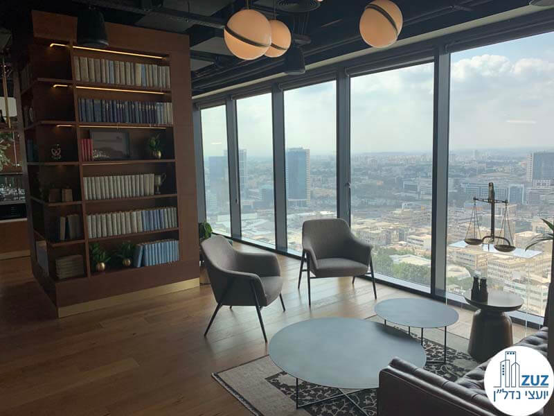 פינת המתנה של משרד להשכרה במגדלי הארבעה תל אביב