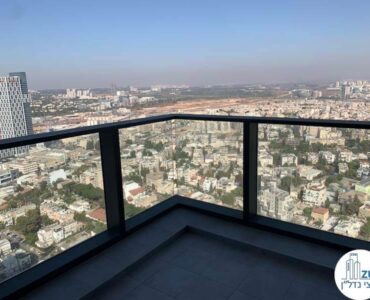 מרפסת של משרד להשכרה במגדל הכשרת הישוב במתחם בסר בני ברק