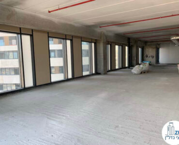 חלונות של משרד להשכרה ברמת מעטפת במגדל רסיטל תל אביב