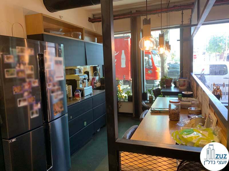 מטבחון של משרד להשכרה ברחוב שונצינו שכונת מונטיפיורי