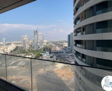 נוף ממרפסת של משרד להשכרה עם מרפסת במגדל רסיטל תל אביב