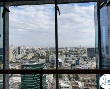 נוף מחלון של משרד למכירה במגדל סקיי טאוור תל אביב