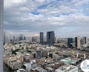 נוף מחלון של משרד למכירה במגדל סקיי טאוור תל אביב