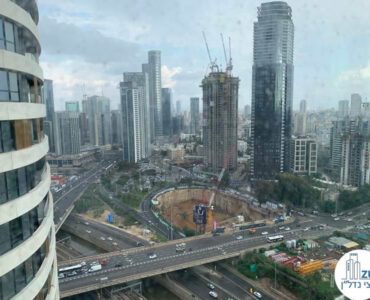 נוף מחלון של משרד למכירה במגדל רסיטל בתל אביב