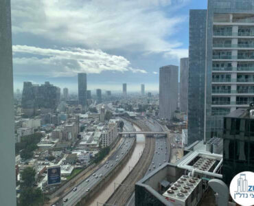 נוף לאיילון מחלון של משרד להשכרה ברסיטל תל אביב