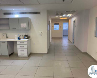 מטבחון של משרד להשכרה במגדל אמות ביטוח תל אביב