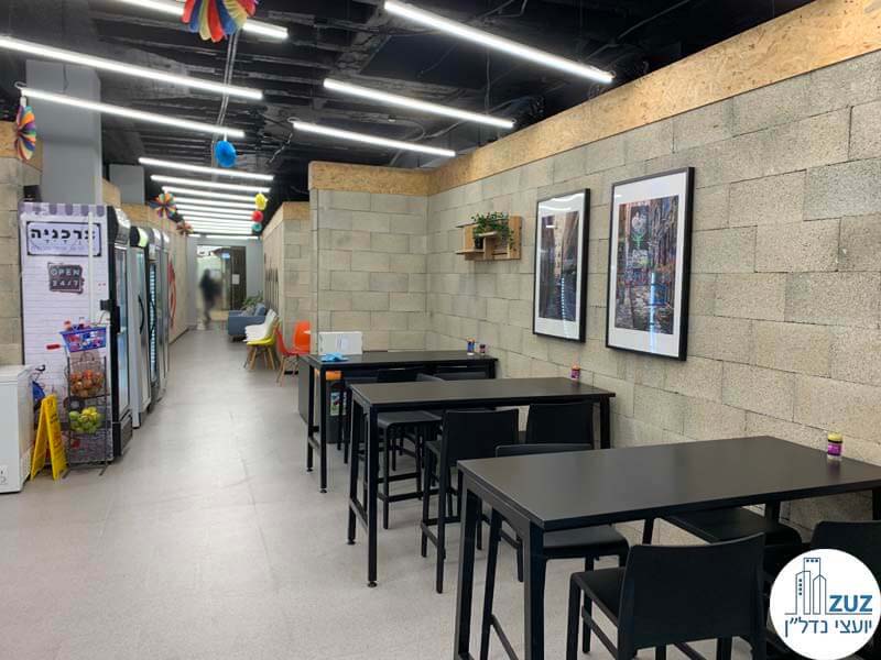 פינת אוכל של משרד להשכרה במתחם שרונה תל אביב