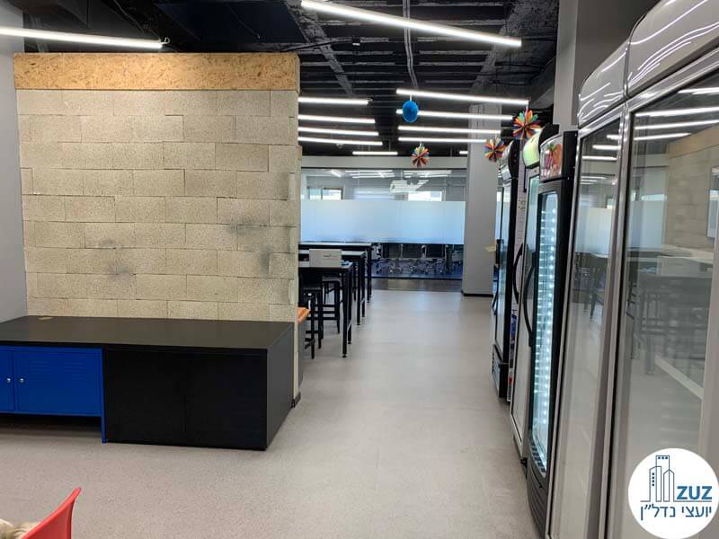 מטבחון של משרד להשכרה במתחם שרונה תל אביב