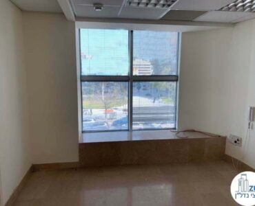 חדר של משרד להשכרה ליד רכבת השלום תל אביב