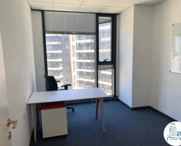 חדר של משרד להשכרה במגדל השחר גבעתיים