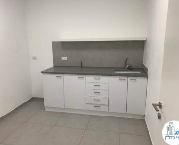 מטבחון של משרד להשכרה במגדל השחר גבעתיים