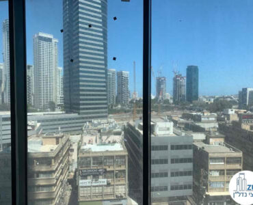 נוף מחלון של משרד להשכרה ברמת מעטפת במגדל ספיר רמת גן