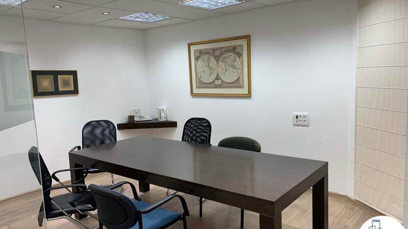 חדר ישיבות של משרד להשכרה על ציר מנחם בגין תל אביב