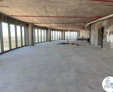 מעטפת של משרד להשכרה במגדל ספיר רמת גן