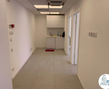 פינת כניסה של קליניקה להשכרה בבית הרופאים תל אביב