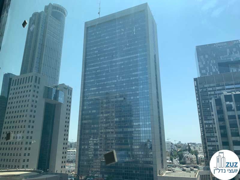 נוף מחלון של משרד ברמת מעטפת להשכרה במגדל ספיר מתחם הבורסה