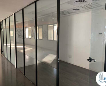 כניסה לחדרים של משרד להשכרה בבניין אגיש רבד תל אביב