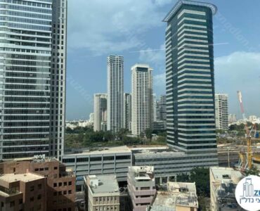 נוף מחלון במשרד של לקוחות מרוצים מעסקת תיווך במגדל ספיר רמת גן