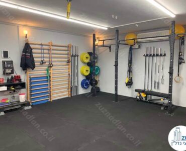 פינת אימון של סטודיו של לקוח מרוצה בשכונת מונטיפיורי תל אביב