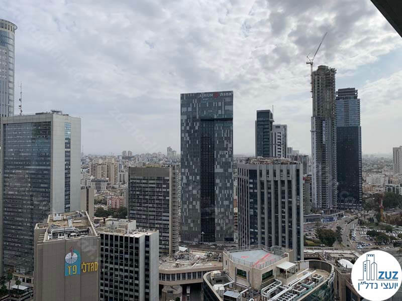 נוף ממרפסת של משרד להשכרה במגדל גיבור ספורט רמת גן