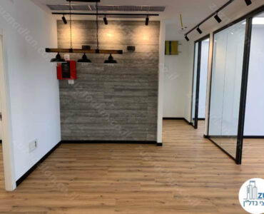פינת כניסה משרד להשכרה במגדל אקרו נדל"ן תל אביב