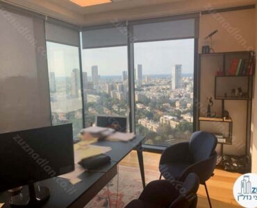 חדר מנהלים של משרד להשכרה עם נוף לים במגדל רסיטל תל אביב