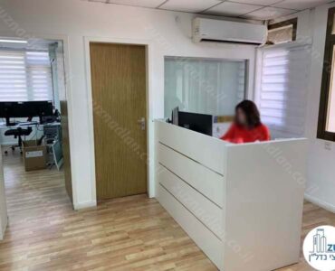 פינת קבלה של משרד להשכרה בשכונת מונטיפיורי תל אביב