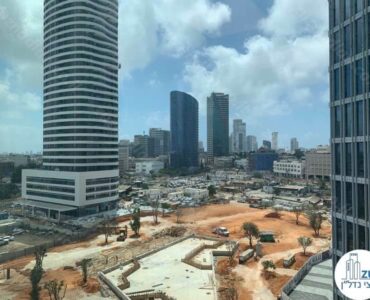 נוף מחלון של של משרד להשכרה במגדל אקרו בתל אביב