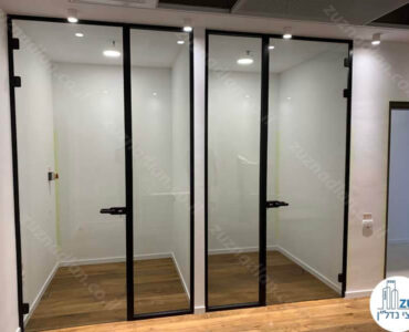 בוטים לשיחות טלפון פרטיות של משרד להשכרה במגדל אקרו בתל אביב