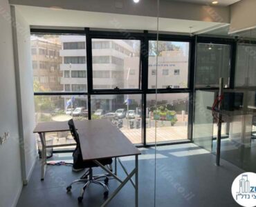 חדר של משרד להשכרה בבניין משרדים בבורסה רמת גן