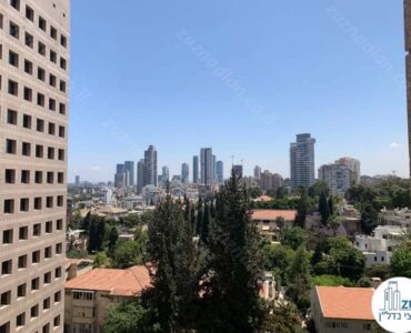 נוף מחלון של משרד להשכרה בבית עוז רמת גן