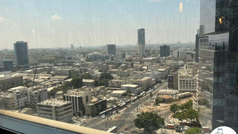 נוף מחלון של משרד להשכרה במגדל פלטינום מתחם שרונה תל אביב