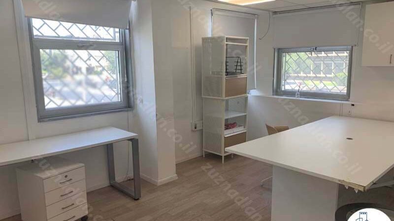 חדר של משרד להשכרה להייטק במתחם שרונה בתל אביב