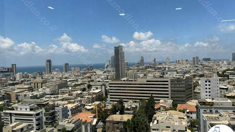 נוף לים מחלון של משרד להשכרה בבית ציון תל אביב