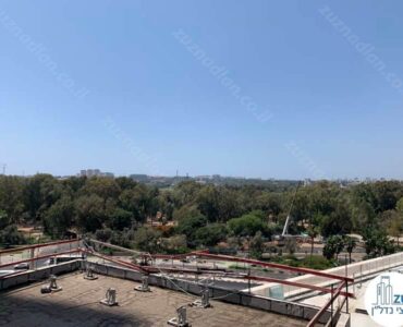 נוף לפארק מחלון של משרד למכירה במגדל לייף מתחם בסר בני ברק