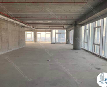 שטח מעטפת של משרד להשכרה במגדל לייף עם נוף לים