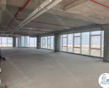 שטח מעטפת של משרד להשכרה במגדל לייף עם נוף לים