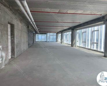 שטח מעטפת של משרד להשכרה במגדל לייף עם נוף לים