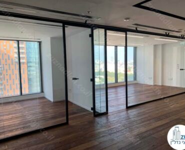 כניסה לחדרים של משרד 370 מר להשכרה במגדל הכשרת הישוב בני ברק